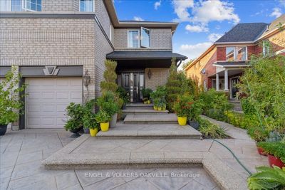 527 Ravineview Way, House other with 5 bedrooms, 4 bathrooms and 6 parking in Oakville ON | Image 3