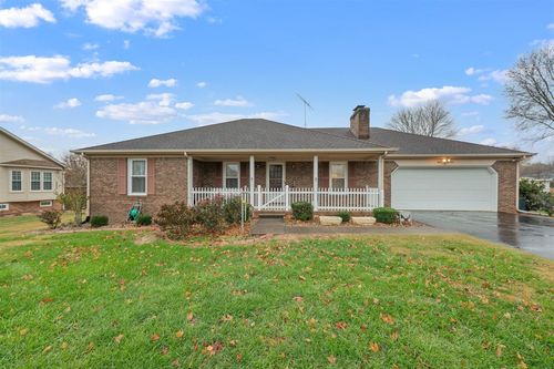 821 Lois Ln, Bowling Green, KY, 42104-4661 | Card Image