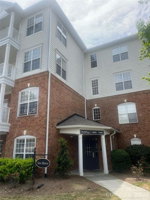 14638 Via Sorrento Dr, Charlotte, NC, 28277-3377 | Card Image