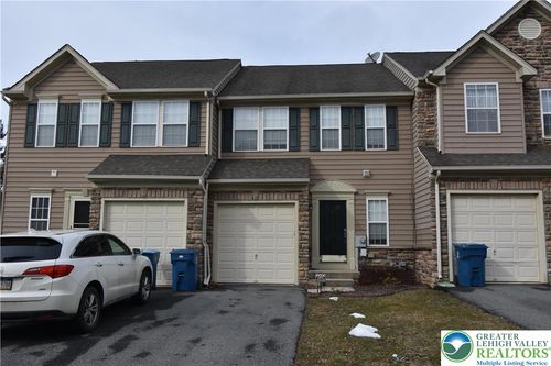 203 Auburn Dr, Williams Twp, PA, 18042-7118 | Card Image