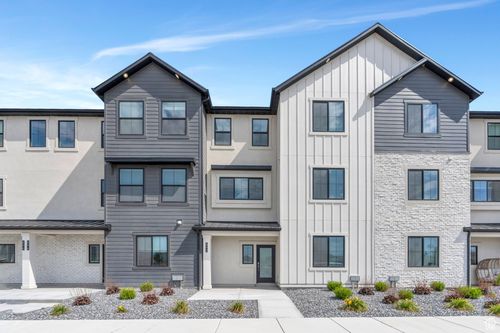 215-892 W 560 S, American Fork, UT, 84003-4736 | Card Image