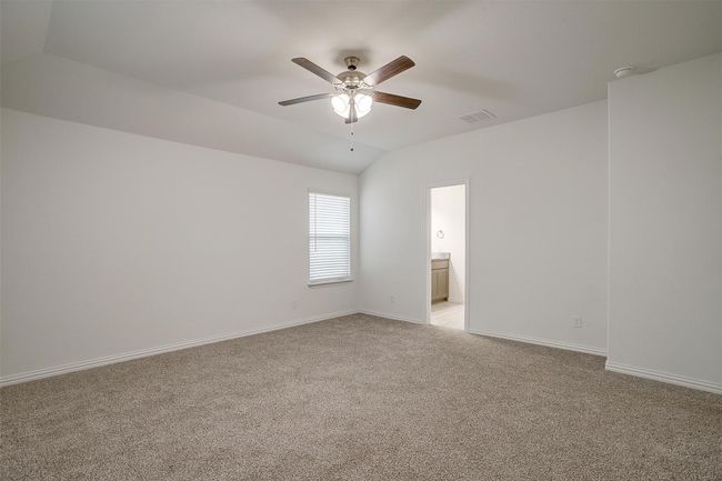 5716 High Plains Trl, House other with 5 bedrooms, 3 bathrooms and null parking in Joshua TX | Image 15
