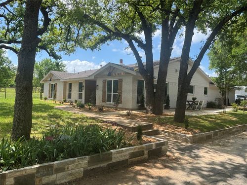 660 Chinn Chapel Rd, Copper Canyon, TX, 75077-8517 | Card Image