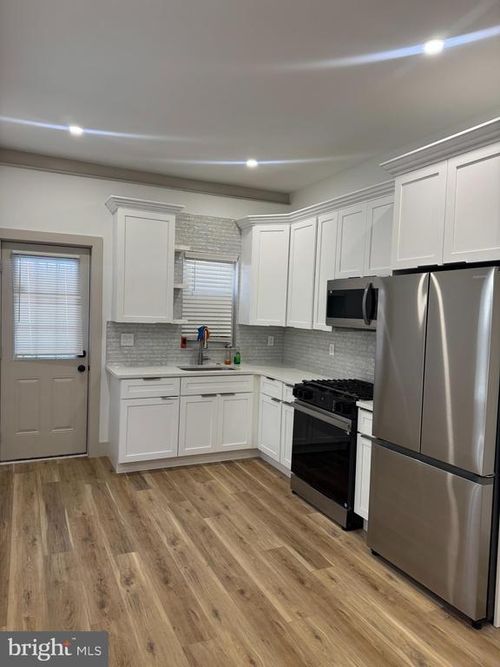 2116 N Natrona St, PHILADELPHIA, PA, 19121-1118 | Card Image