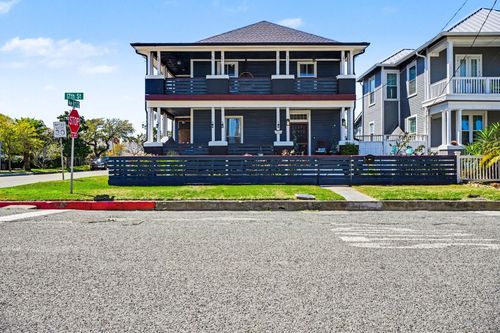 1519 17th St, Galveston, TX, 77550-8112 | Card Image