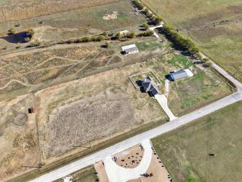 319 Hawk Ridge Rd, Decatur, TX, 76234-8464 | Card Image