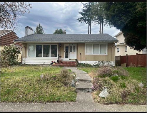438 W 45th Ave, Vancouver, BC, V5Y2W6 | Card Image