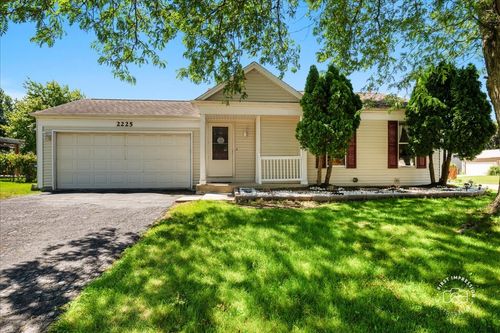 2225 Highfield Lane, Aurora, IL, 60504 | Card Image