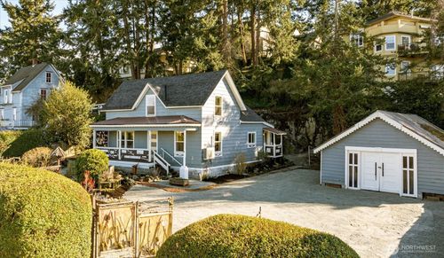220 Morris St, La Conner, WA, 98257-7016 | Card Image