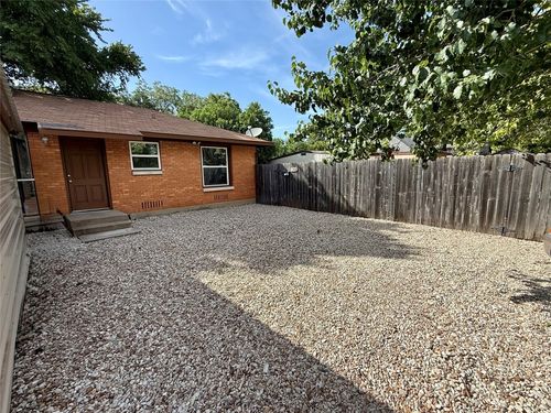b-1400 Justin Ln, Austin, TX, 78757-2533 | Card Image