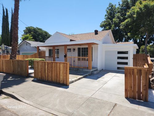 641 Andrew St, West Sacramento, CA, 95605-2744 | Card Image