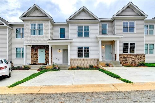 2798 Laurel Ridge Cir, EAST POINT, GA, 30344-8052 | Card Image