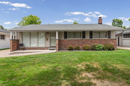 22943 Edgewood St, Saint Clair Shores, MI, 48080-2195 | Card Image