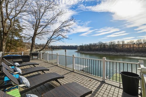 1428 Paradise Camp Rd, Harrodsburg, KY, 40330-8853 | Card Image