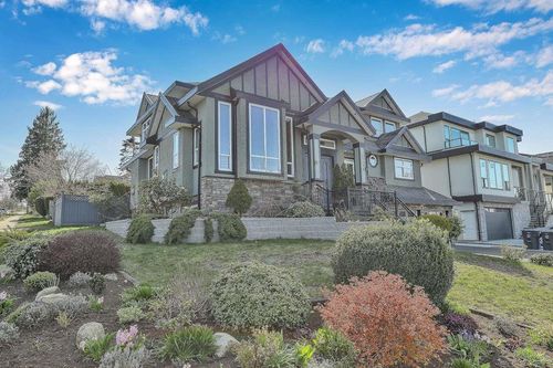 13998 115 Ave, Surrey, BC, V3R2P5 | Card Image