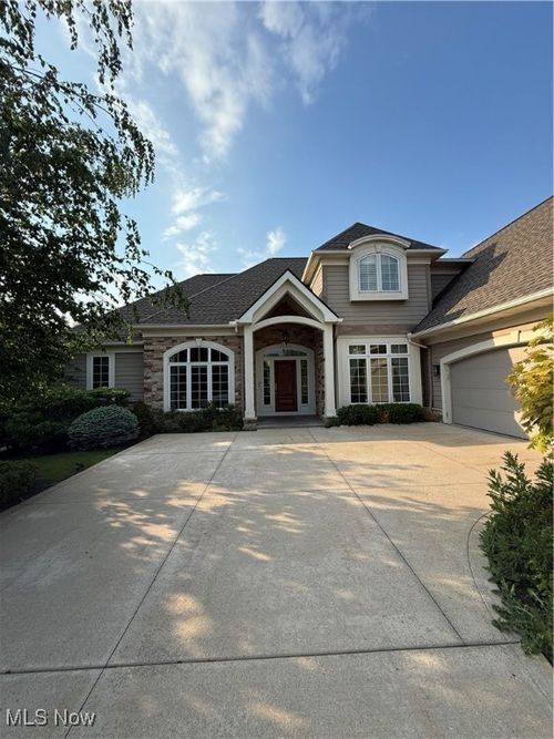 4205 Symphony Ln, Pepper Pike, OH, 44124-5693 | Card Image