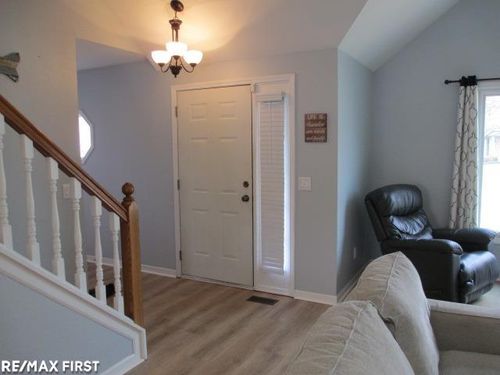 7322 Silo Meadows Dr, Temperance, MI, 48182-1576 | Card Image