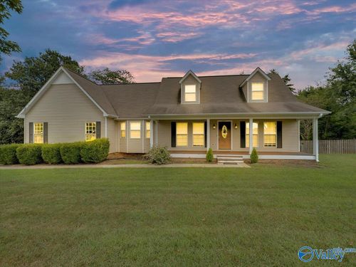 1861 Jeff Rd Nw, Huntsville, AL, 35806-1040 | Card Image