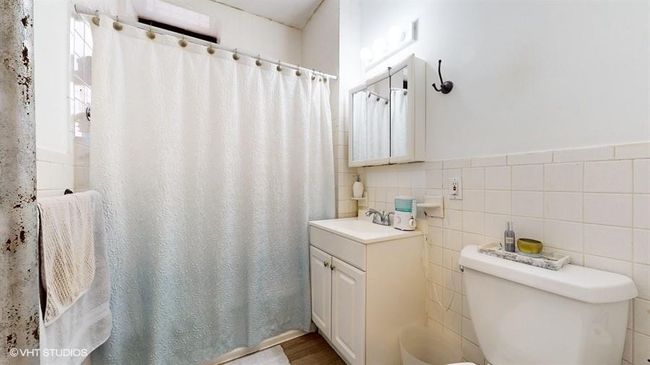 Bathroom 1 | Image 7