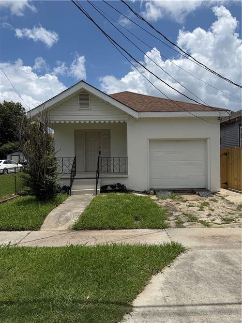 641 Avenue A, Marrero, LA, 70072-2118 | Card Image
