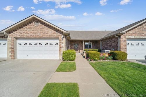 505 St Andrews Cir, Grove, OK, 74344 | Card Image