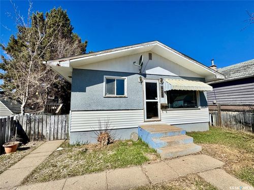 624 7th St E, Prince Albert, SK, S6V0S8 | Card Image