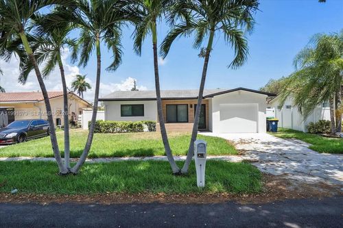 233 Se 4th Ter, Dania Beach, FL, 33004-4138 | Card Image