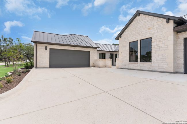 8166 Blue Oak, House other with 4 bedrooms, 5 bathrooms and null parking in Garden Ridge TX | Image 4