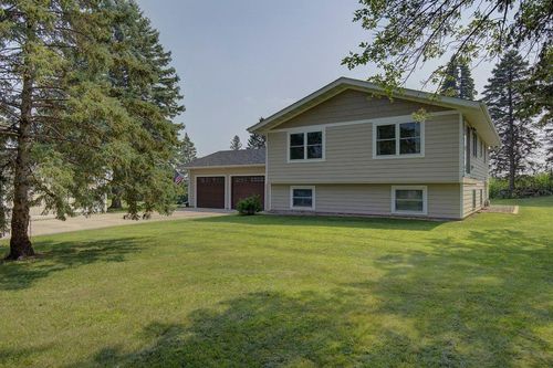 9390 Edgebrook Dr, Northfield, MN, 55057-4419 | Card Image