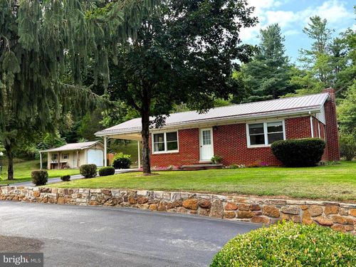 7 Circle Dr, PETERSBURG, WV, 26847-5516 | Card Image