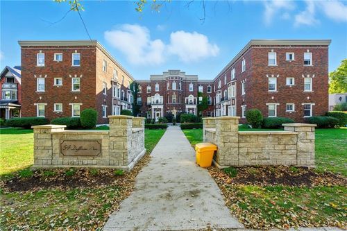 {{alt}} | Card Image