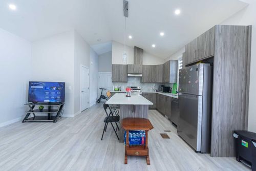 4-41 7 Avenue Se, High River, AB, T1V1E9 | Card Image
