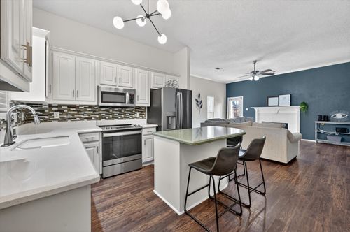 2506 Peargrove Cir, Arlington, TX, 76006-5096 | Card Image