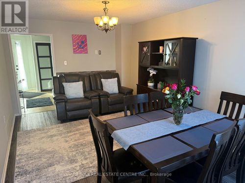 33 Middlemiss Cres, Cambridge, ON, N1T1R5 | Card Image
