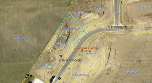 3005 Wedgewood Dr, Yankton, SD, 57078-5165 | Card Image