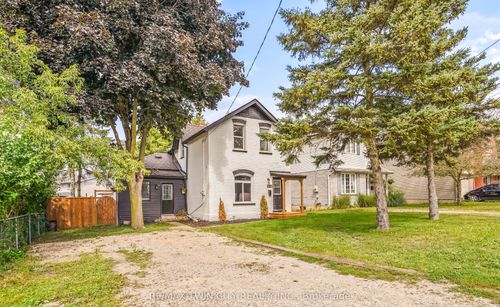 150 Stanley St, Brantford, ON, N3S6N3 | Card Image
