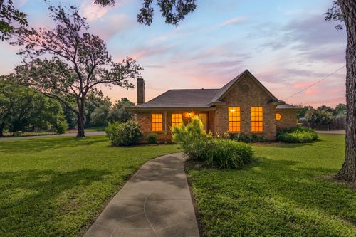 417 N Hamburg St, Bremond, TX, 76629-5250 | Card Image