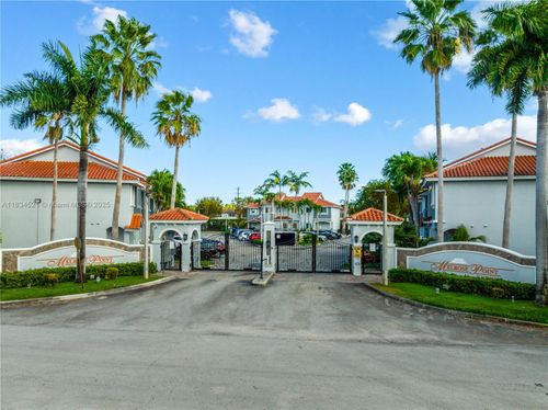 11647-11647 Ne 18th Dr, North Miami, FL, 33181-3201 | Card Image