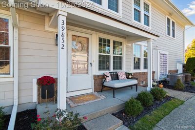 Large Covered Porch | Image 3