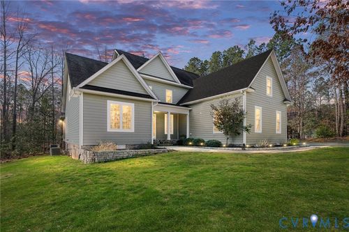 8825 First Branch Ln, Chesterfield, VA, 23838-5605 | Card Image