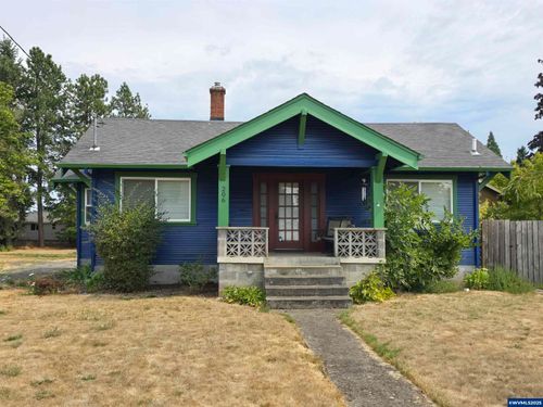 206 N James St, Silverton, OR, 97381-1028 | Card Image