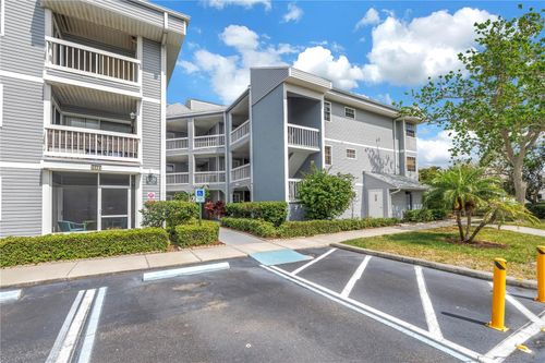 8103-6924 Stones Throw Cir N, ST PETERSBURG, FL, 33710-4749 | Card Image