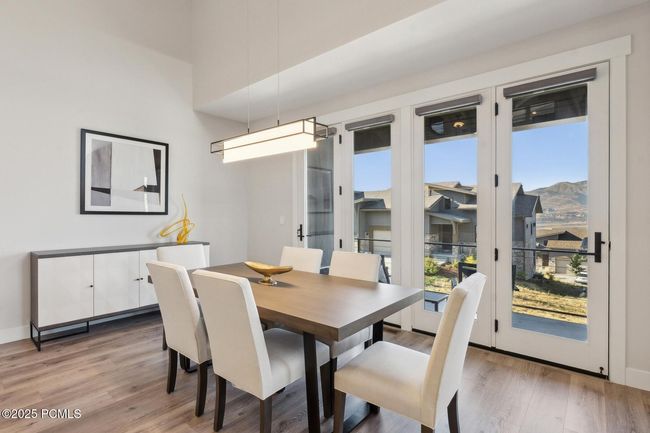 363 E Overlook Loop, Condo with 3 bedrooms, 4 bathrooms and null parking in Hideout UT | Image 14