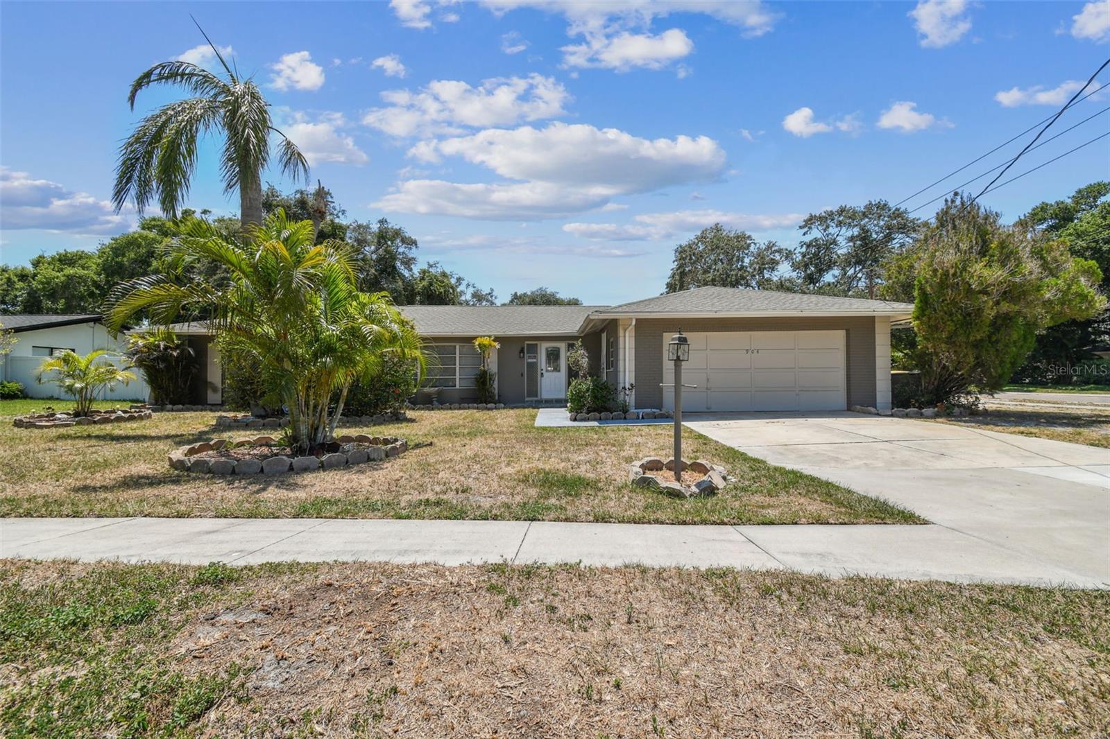 Richards Ave, Clearwater, FL 33755