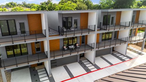 1b-4022 Valley View Rd, Austin, TX, 78704-6726 | Card Image