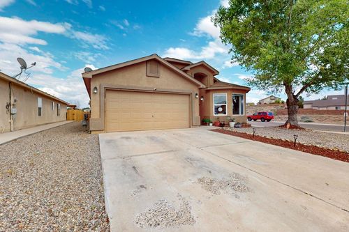 108 Avenida Jardin, Los Lunas, NM, 87031-8660 | Card Image