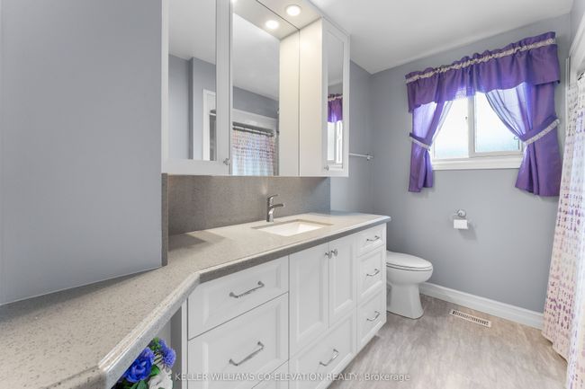 2 Marc Crt, House other with 5 bedrooms, 2 bathrooms and 4 parking in Brampton ON | Image 22