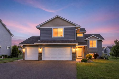 1149 Wyoming St, Roberts, WI, 54023-8641 | Card Image