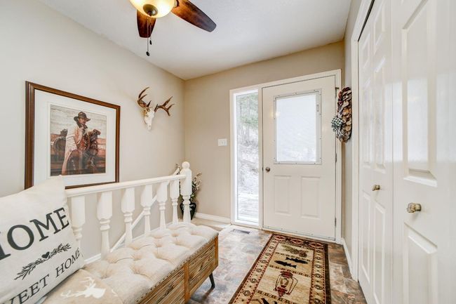1709 East Hillcrest Drive, House other with 4 bedrooms, 3 bathrooms and null parking in Hillcrest AB | Image 5