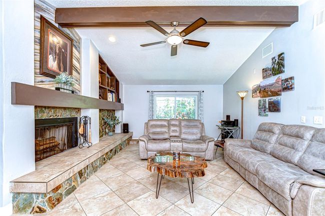 Family Room | Image 21